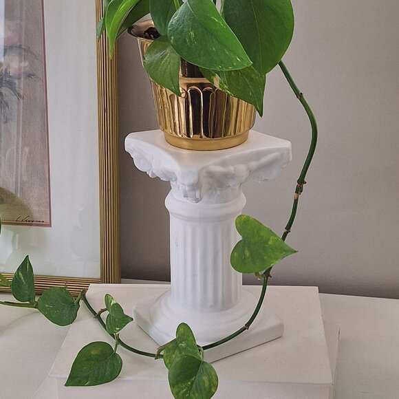 White plant pillar riser plant stand (*brass pot & white books not included - Picture 1 of 5